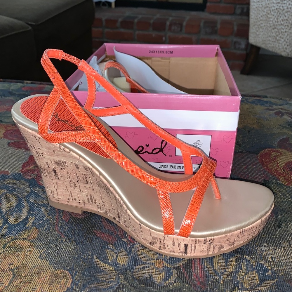Women’s strappy wedges